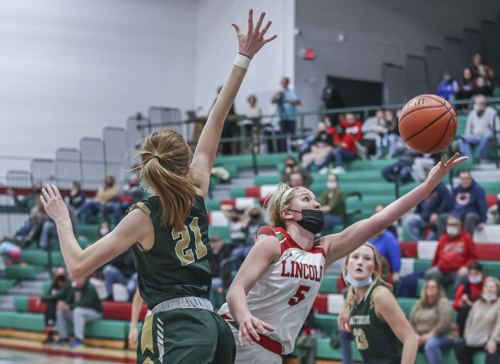 Mattoon girls at Lincoln 28 011422.JPG